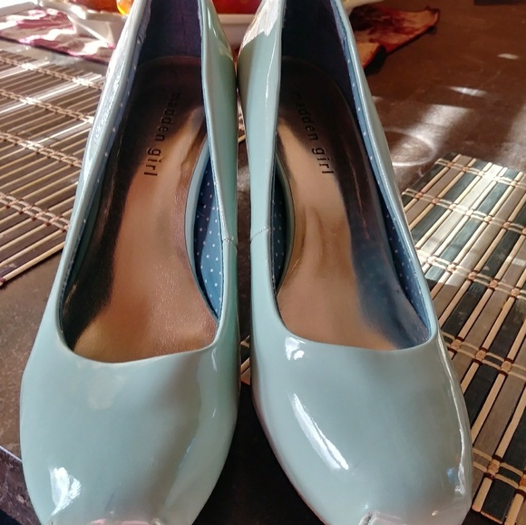 Madden Girl Shoes - Picture 2 of 6